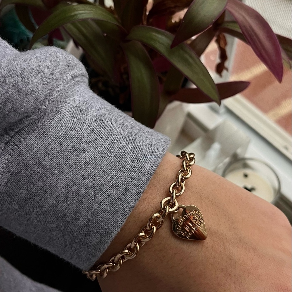 Guess Gold Heart Charm Bracelet